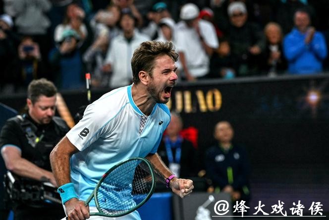 40岁网坛老将瓦林卡五盘鏖战逆转获胜，墨尔本告别之旅再创新纪录